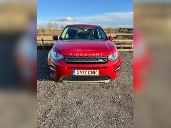 Used Land Rover Discovery Sport 2017 for sale - 76796655: Photo