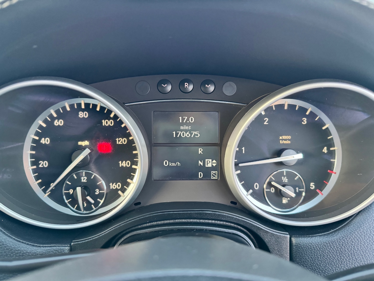 Used Mercedes-Benz GL Class 2012 for sale - 76712267: Photo 24