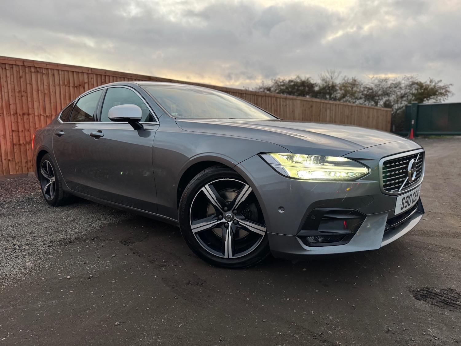 Used Volvo S90 2018 for sale - 76464003: Photo 1