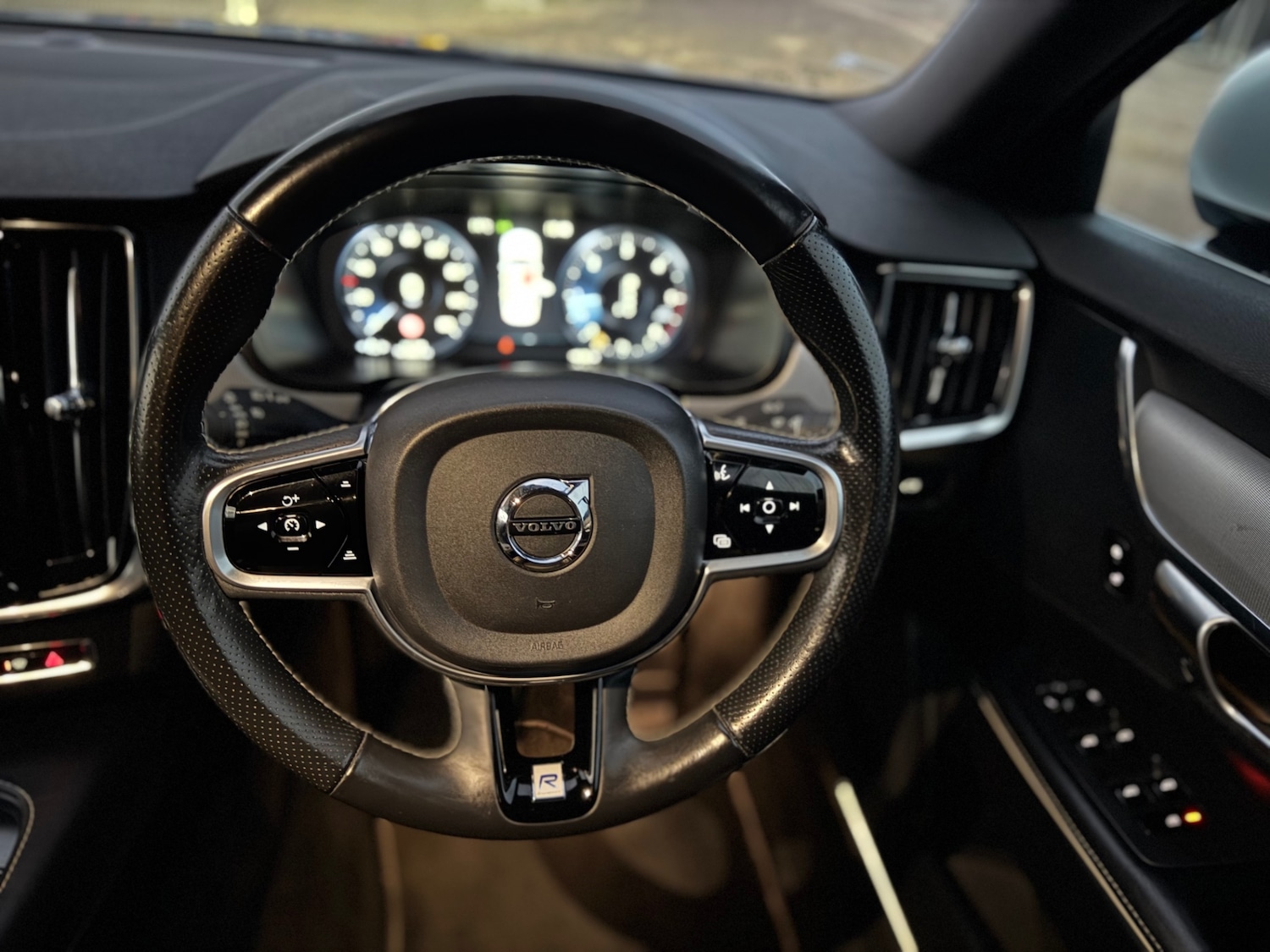 Used Volvo S90 2018 for sale - 76464003: Photo 14