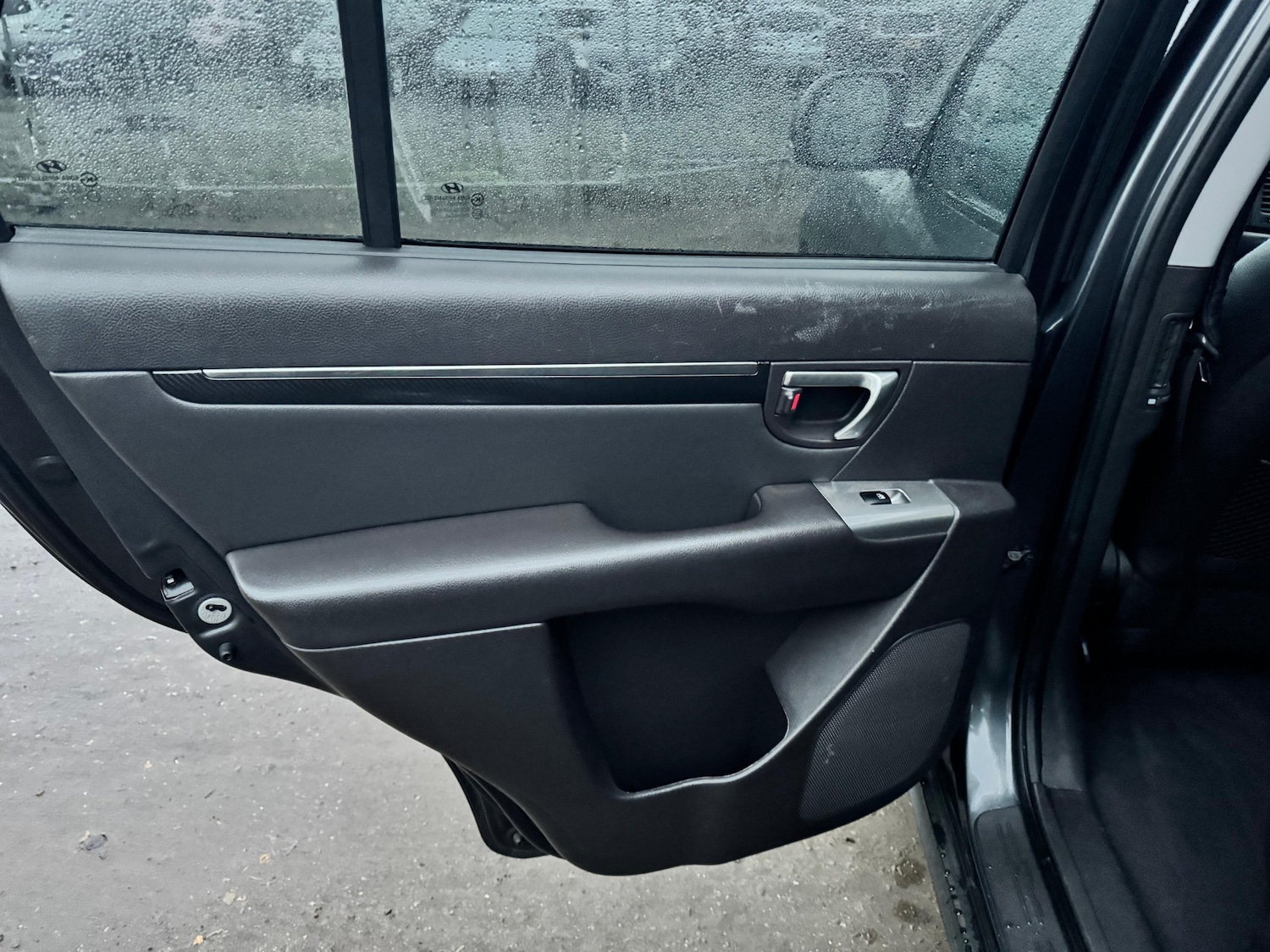 Used Hyundai Santa Fe 2012 for sale - 76906128: Photo 17