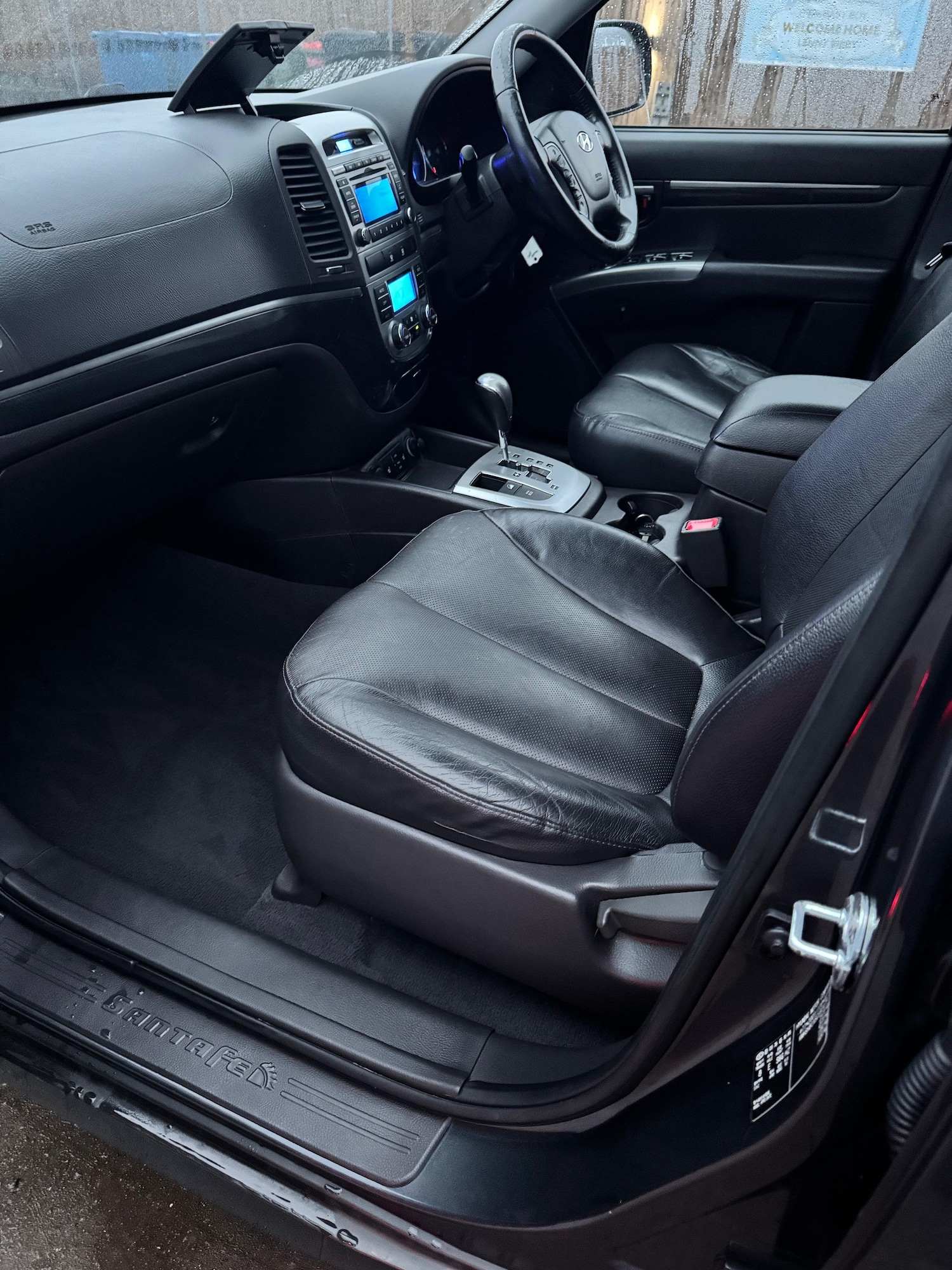 Used Hyundai Santa Fe 2012 for sale - 76906128: Photo 21