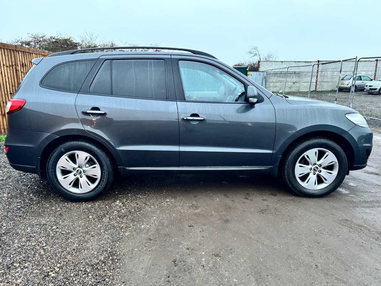 Used Hyundai Santa Fe 2012 for sale - 76906128: Photo 3