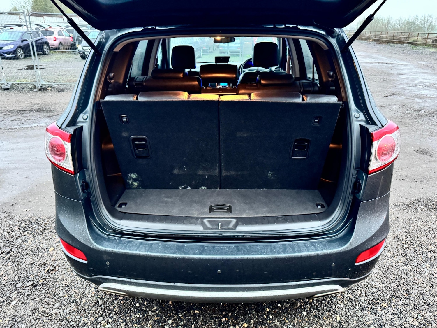 Used Hyundai Santa Fe 2012 for sale - 76906128: Photo 8