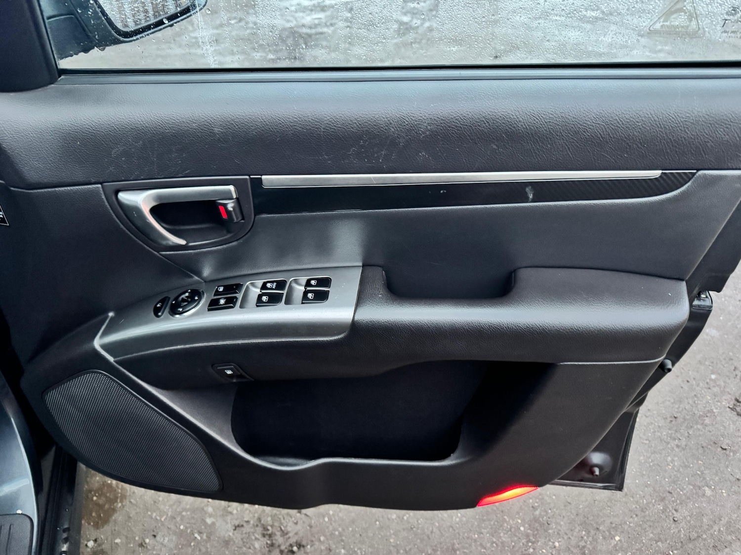 Used Hyundai Santa Fe 2012 for sale - 76906128: Photo 9