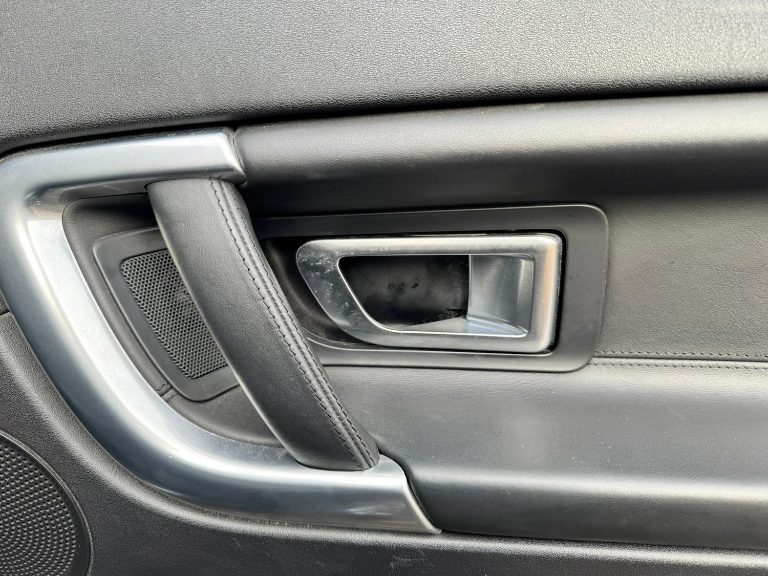 Used Land Rover Discovery Sport 2015 for sale - 77161220: Photo 18