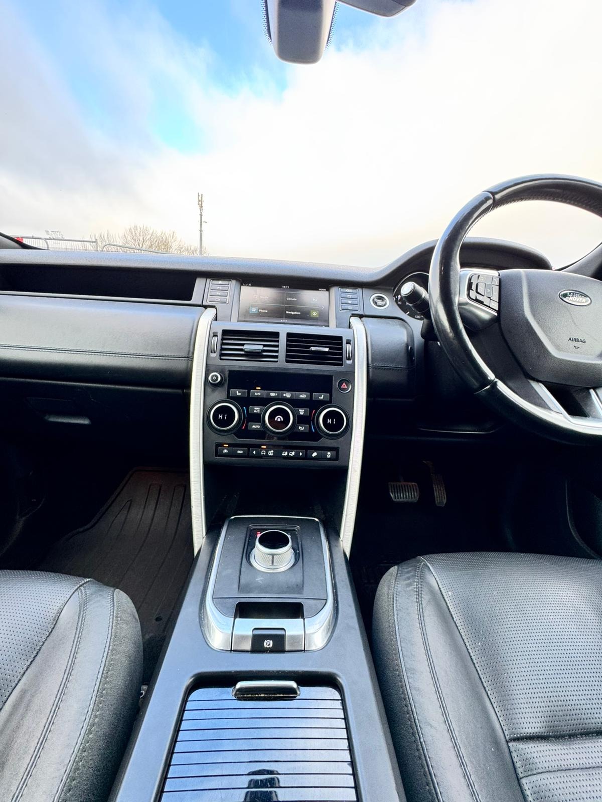 Used Land Rover Discovery Sport 2015 for sale - 77161220: Photo 25