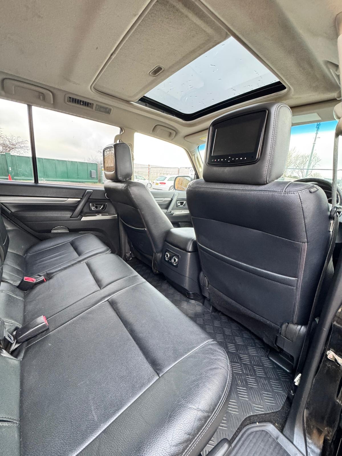 Used Mitsubishi Shogun 2015 for sale - 77161226: Photo 17