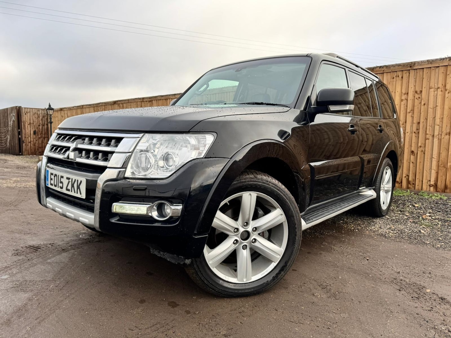Used Mitsubishi Shogun 2015 for sale - 77161226: Photo 2