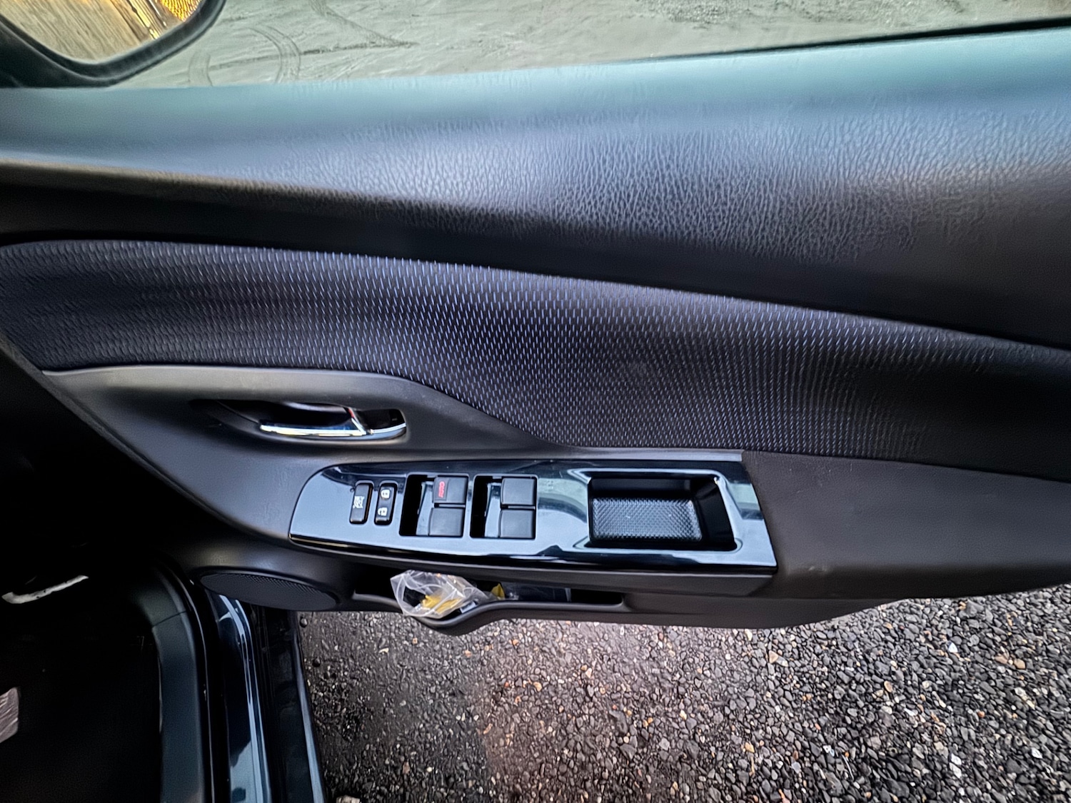 Used Toyota Vitz 2025 for sale - 77051749: Photo 18