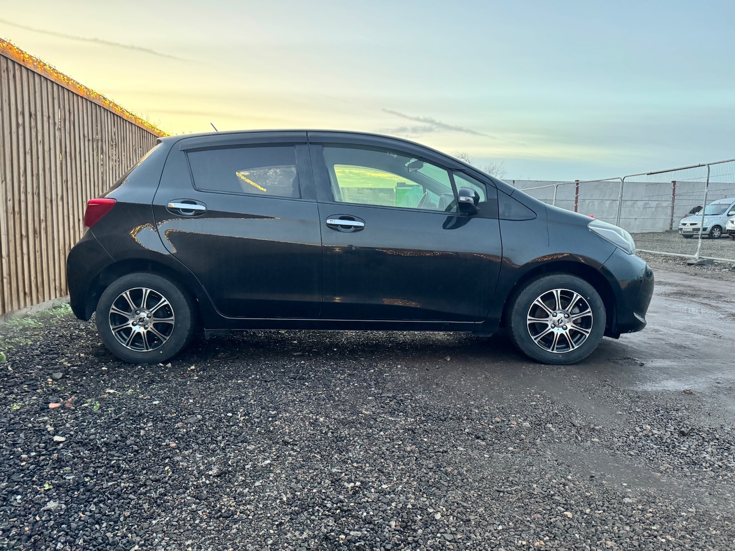 Used Toyota Vitz 2025 for sale - 77051749: Photo 5