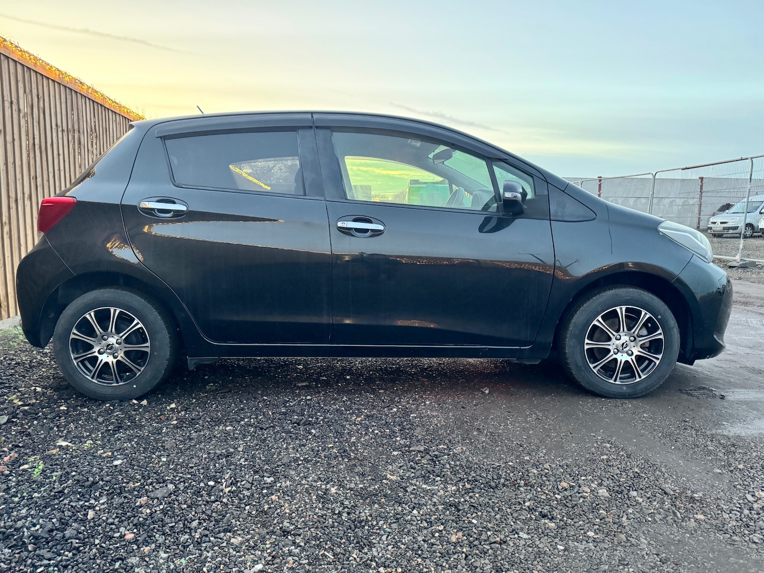 Used Toyota Vitz 2025 for sale - 77051749: Photo 6