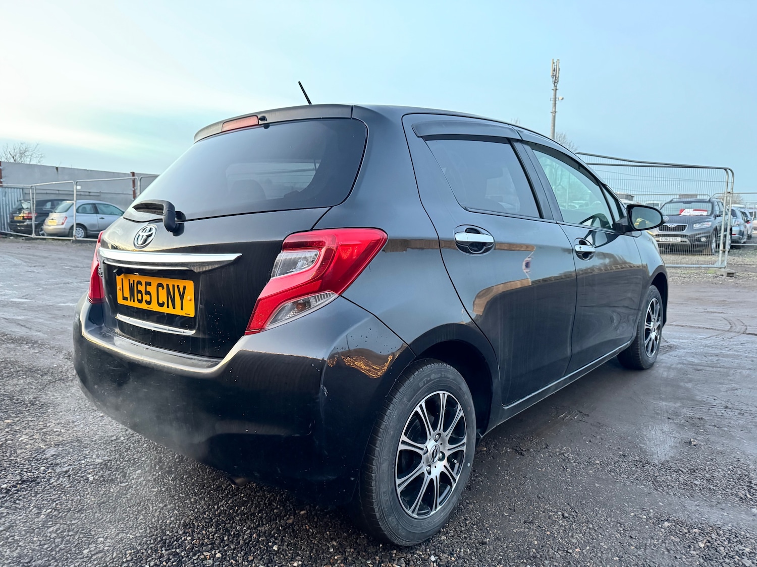 Used Toyota Vitz 2025 for sale - 77051749: Photo 8