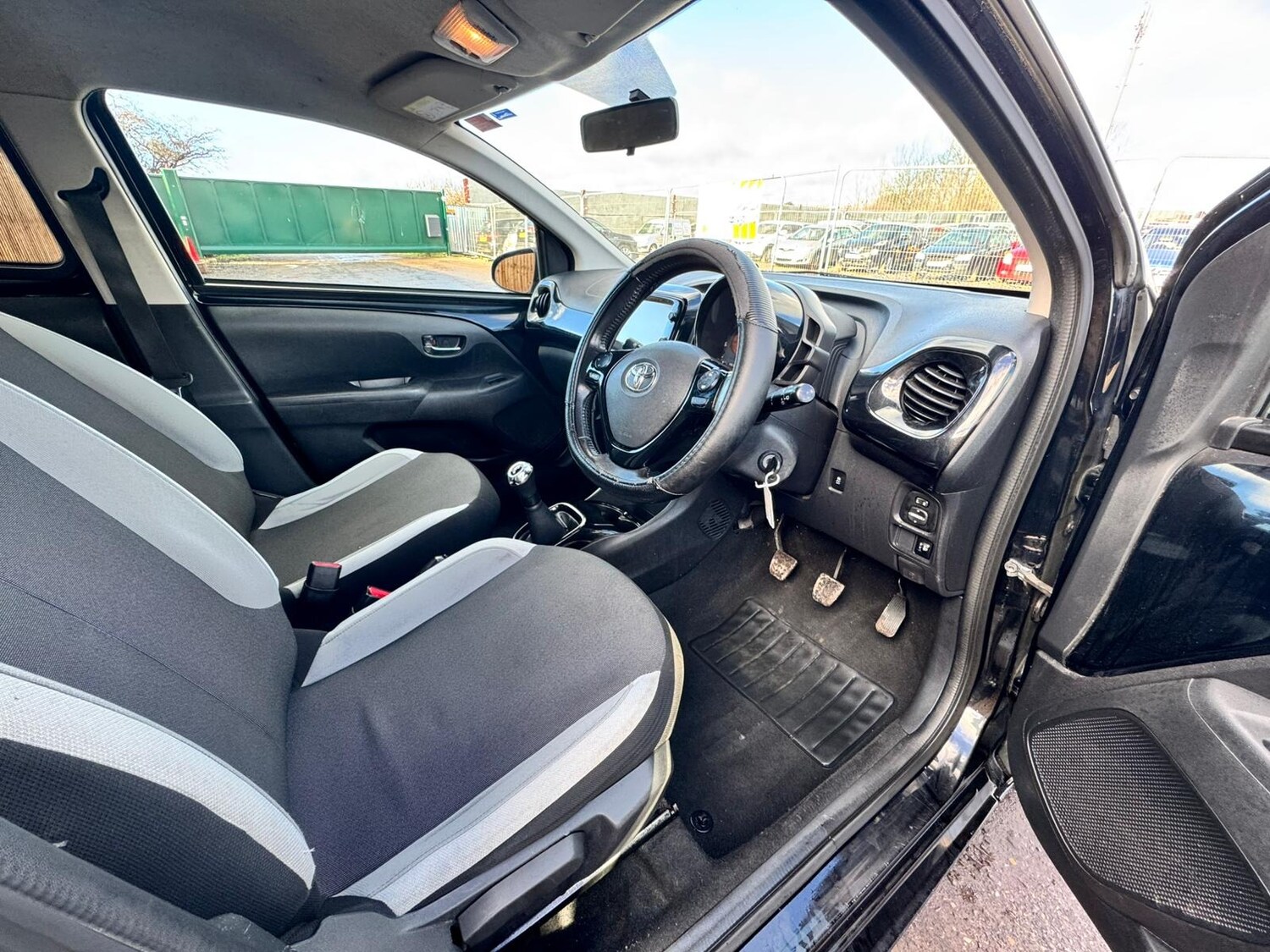 Used Toyota AYGO 2018 for sale - 77213679: Photo 12