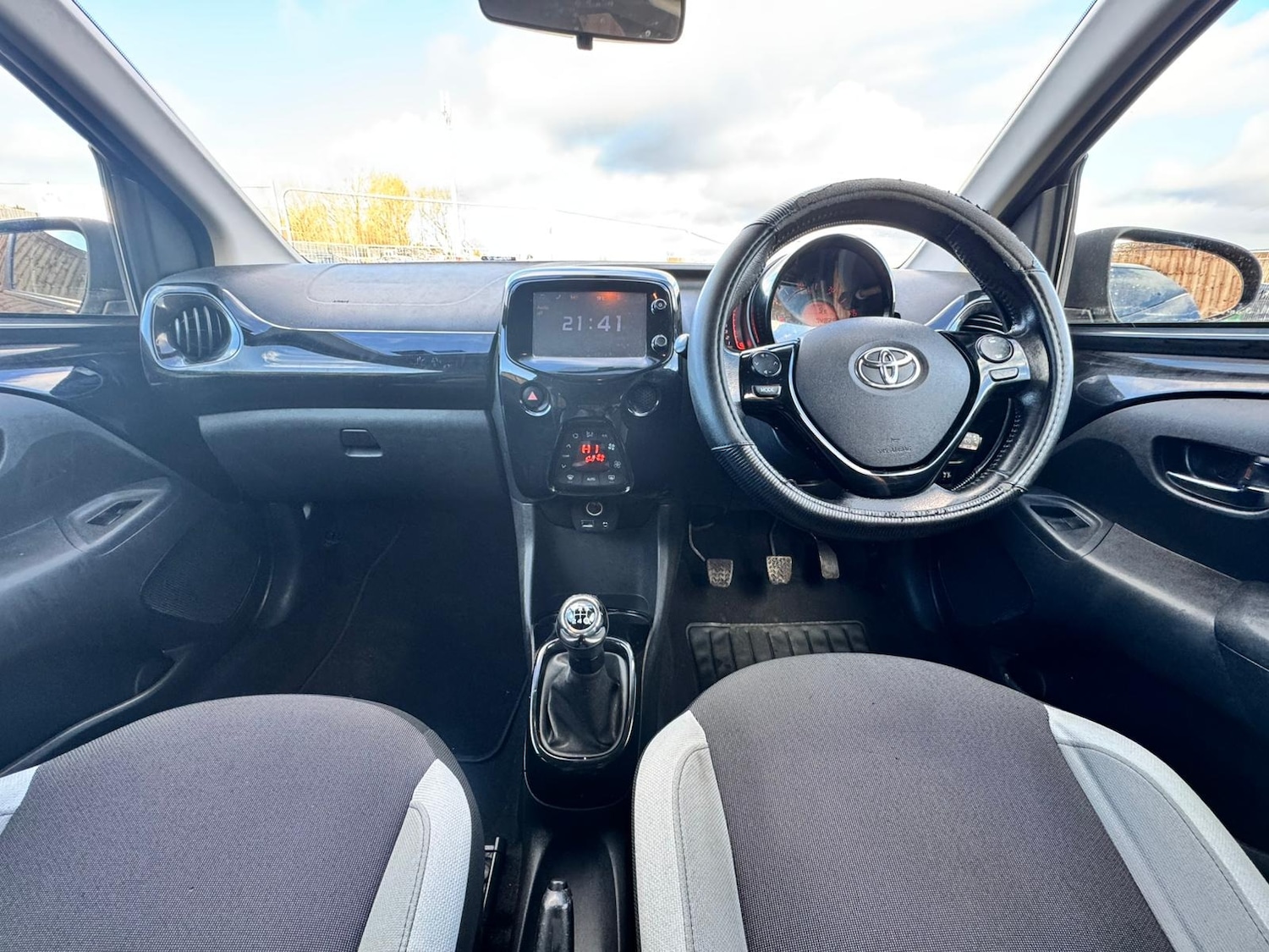 Used Toyota AYGO 2018 for sale - 77213679: Photo 17