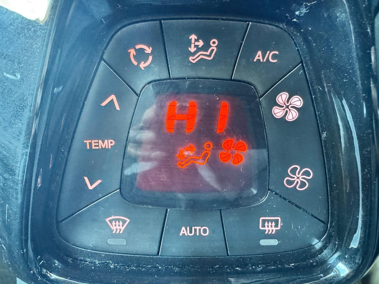 Used Toyota AYGO 2018 for sale - 77213679: Photo 22