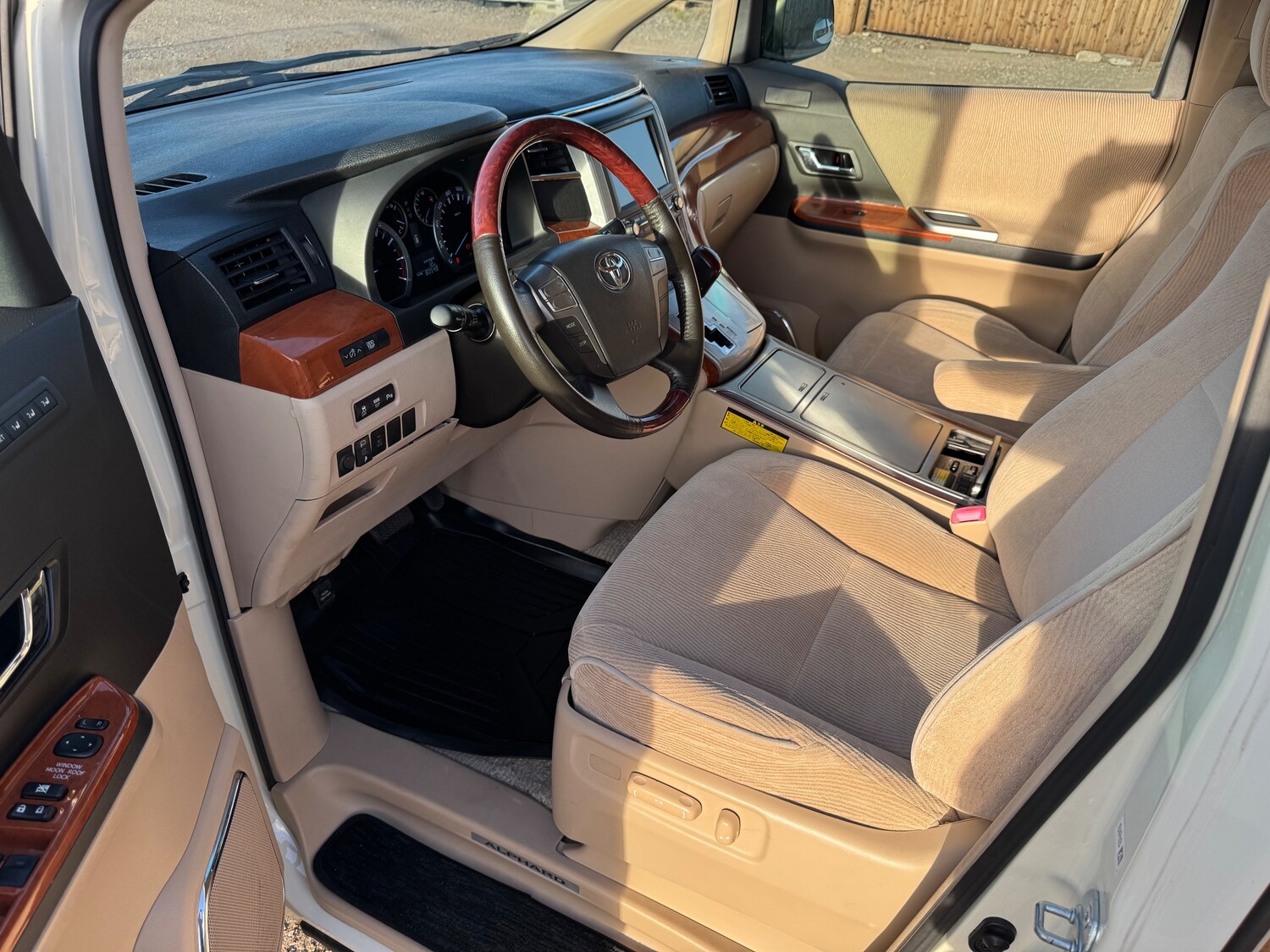 Used Toyota Alphard 2025 for sale - 78141937: Photo 15