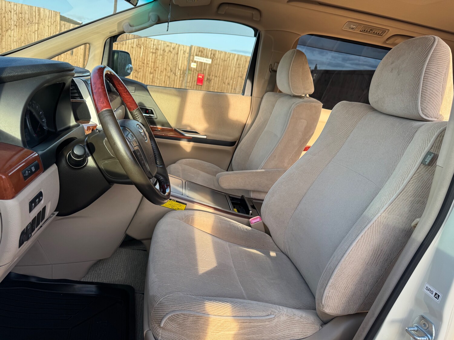 Used Toyota Alphard 2025 for sale - 78141937: Photo 16