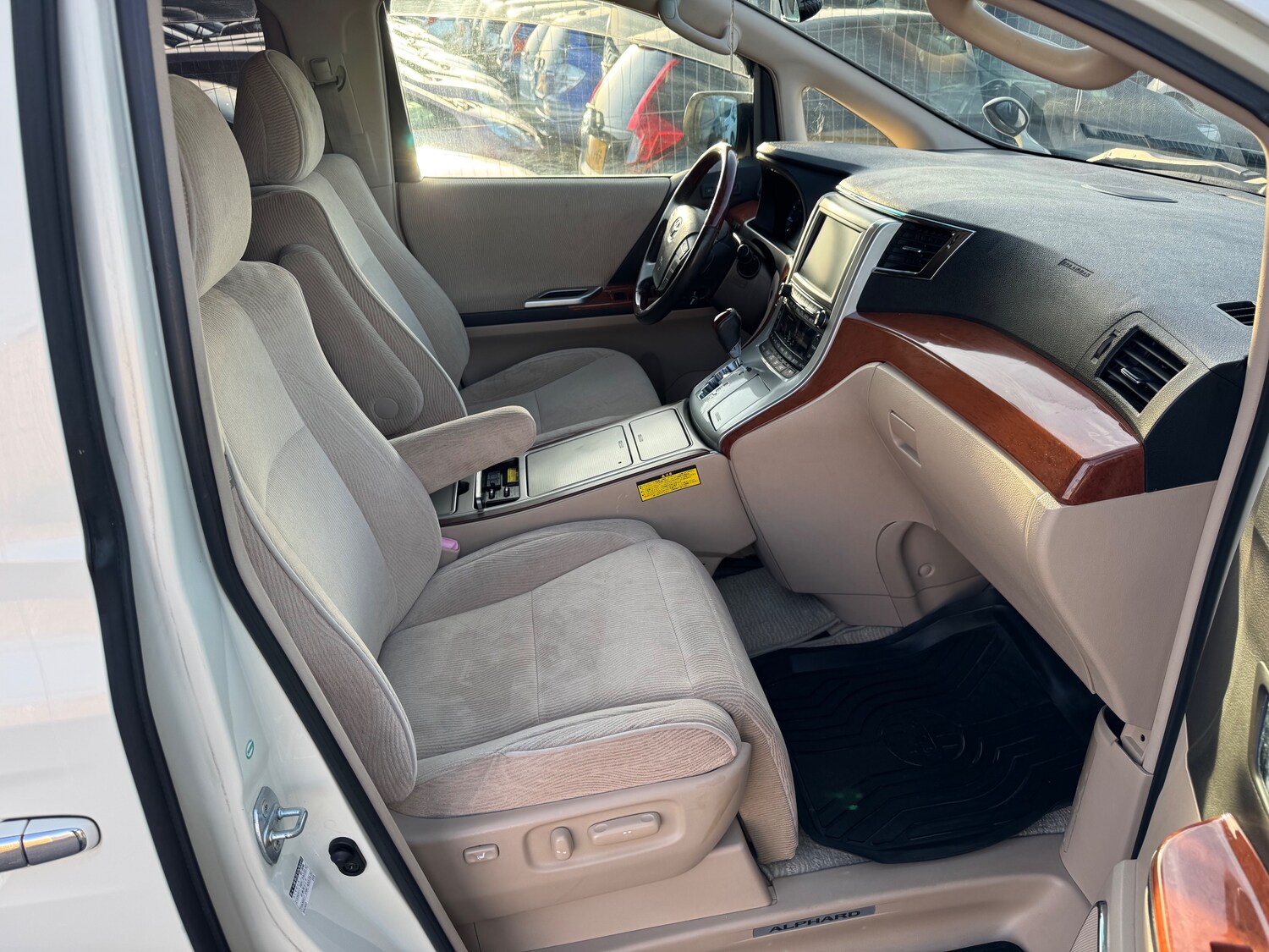Used Toyota Alphard 2025 for sale - 78141937: Photo 24