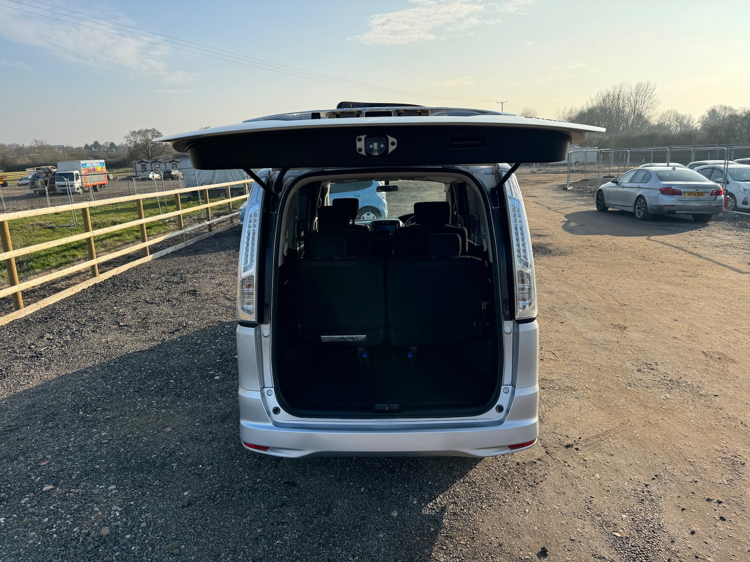 Used Nissan Serena 2025 for sale - 78067196: Photo 25