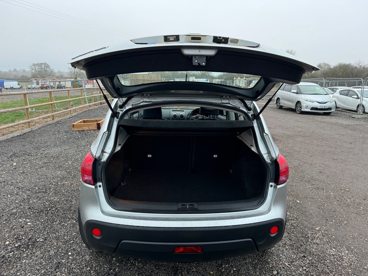 Used Nissan Qashqai 2011 for sale - 78067235: Photo 20