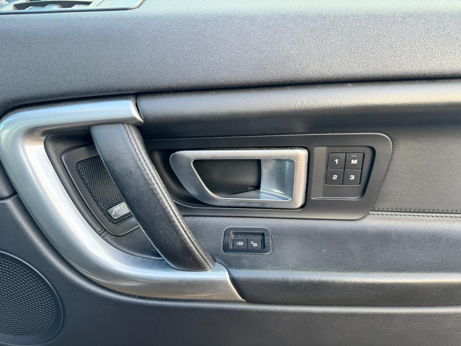 Used Land Rover Discovery Sport 2017 for sale - 78067215: Photo 15