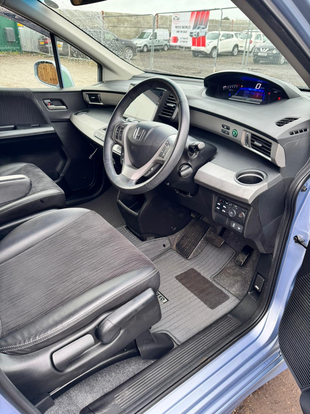 Used Honda Freed 2013 for sale - 77168641: Photo 12