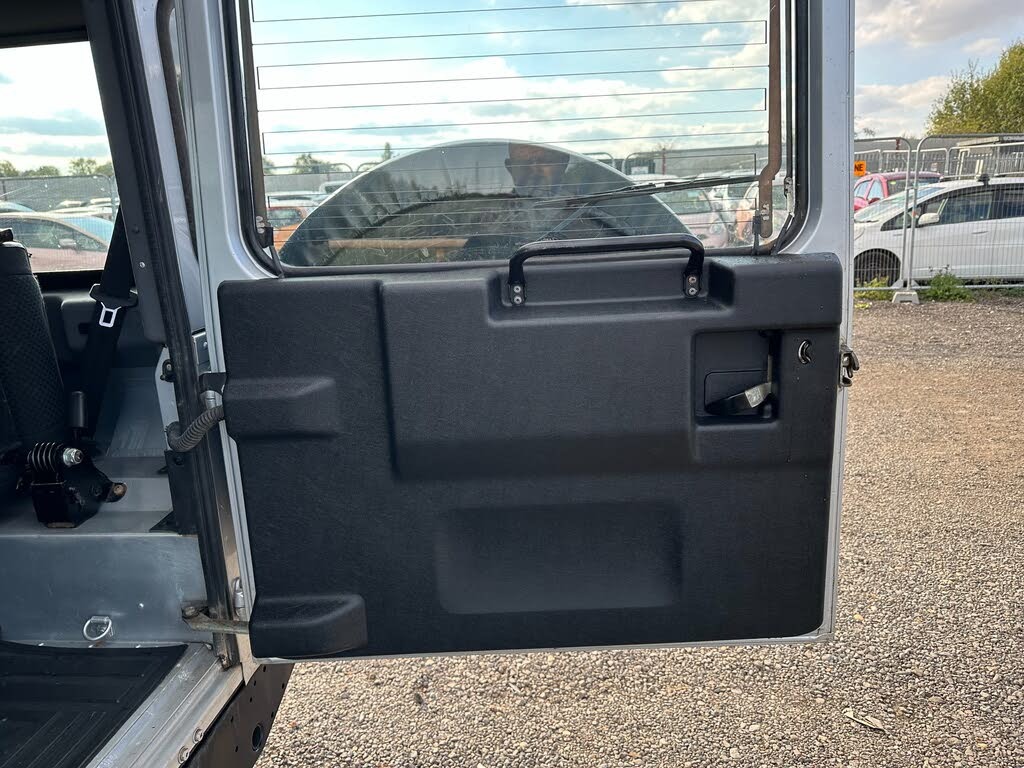 Used Land Rover Defender 2015 for sale - 76511133: Photo 11