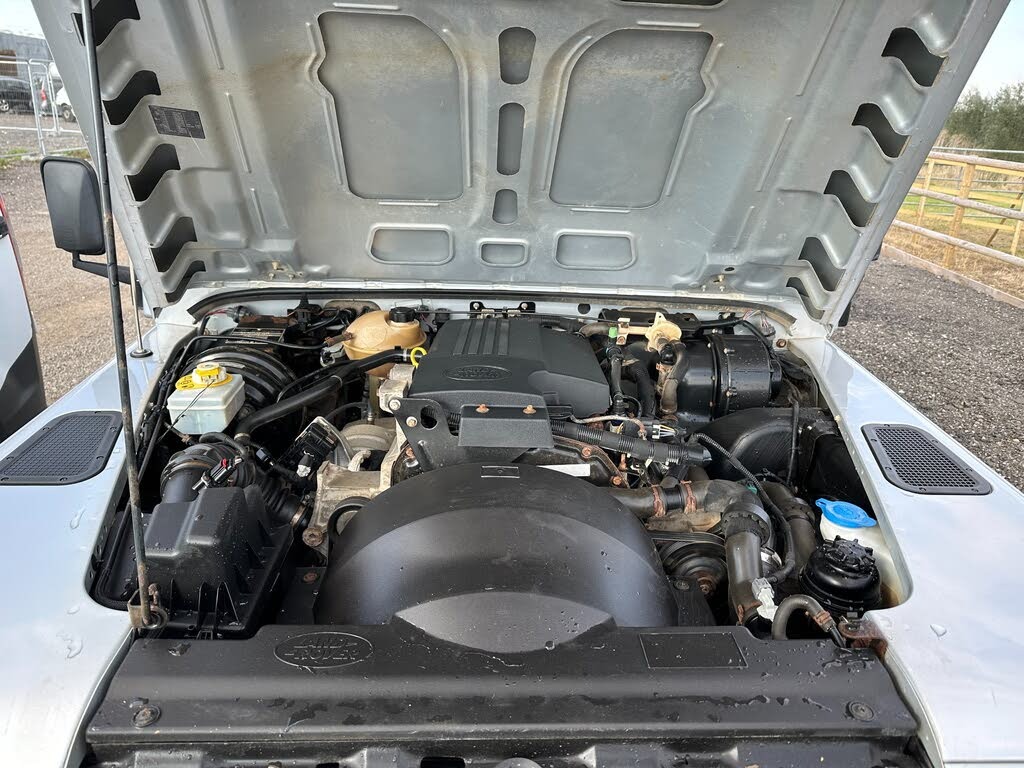 Used Land Rover Defender 2015 for sale - 76511133: Photo 13