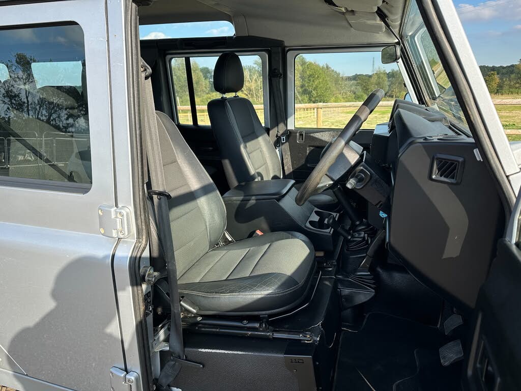 Used Land Rover Defender 2015 for sale - 76511133: Photo 9