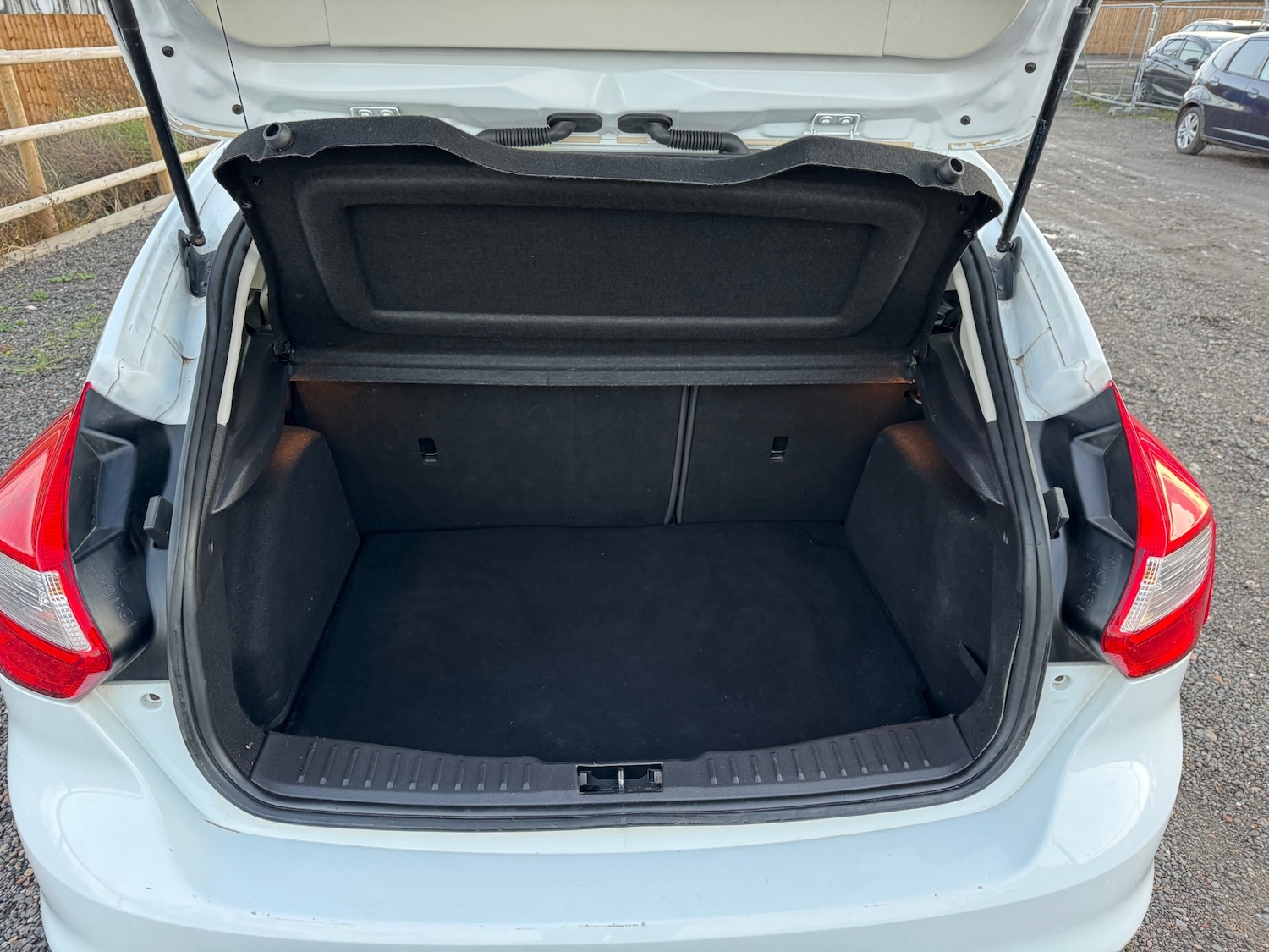 Used Ford Focus 2013 for sale - 76672239: Photo 12