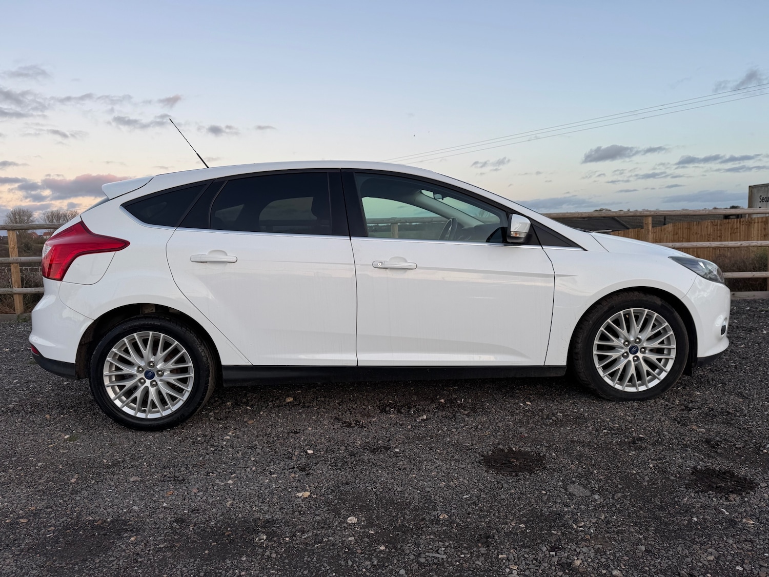 Used Ford Focus 2013 for sale - 76672239: Photo 5