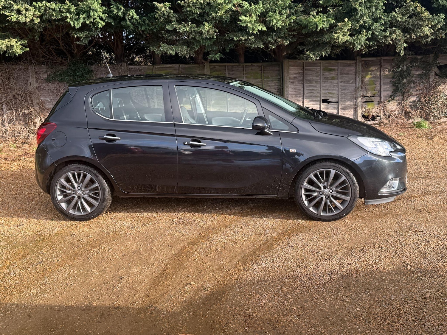 Used Vauxhall Corsa 2015 for sale - 77709942: Photo 4