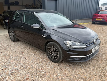Used Volkswagen Golf 2018 for sale - 78127384: Photo