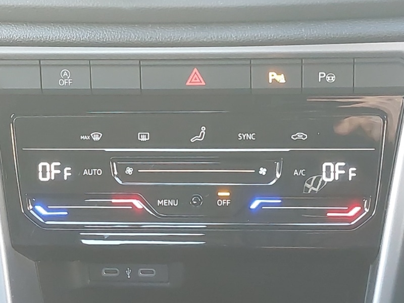 Used Volkswagen T-Roc 2023 for sale - 77549050: Photo 12