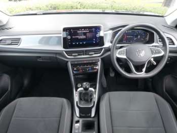 Used Volkswagen T-Roc 2024 for sale - 74868066: Photo
