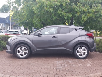 Used Toyota C-HR 2018 for sale - 78916696: Photo