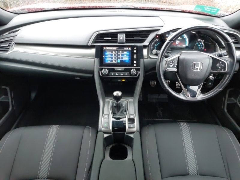 Used Honda Civic 2018 for sale - 77318798: Photo 2