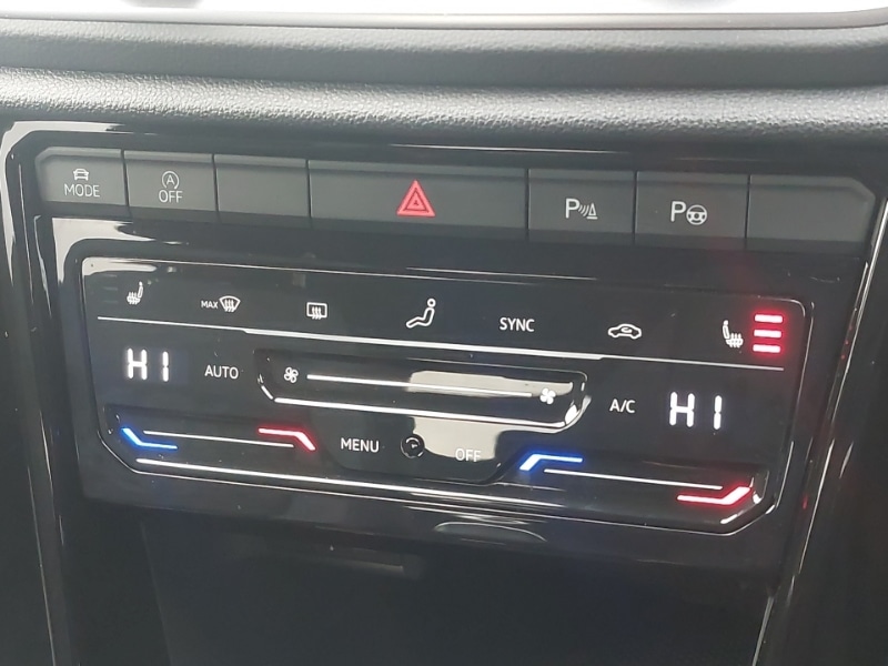 Used Volkswagen T-Roc 2023 for sale - 77223757: Photo 18