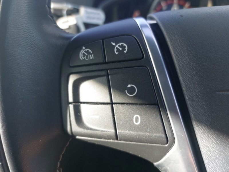 Used Volvo V40 2019 for sale - 77960489: Photo 12