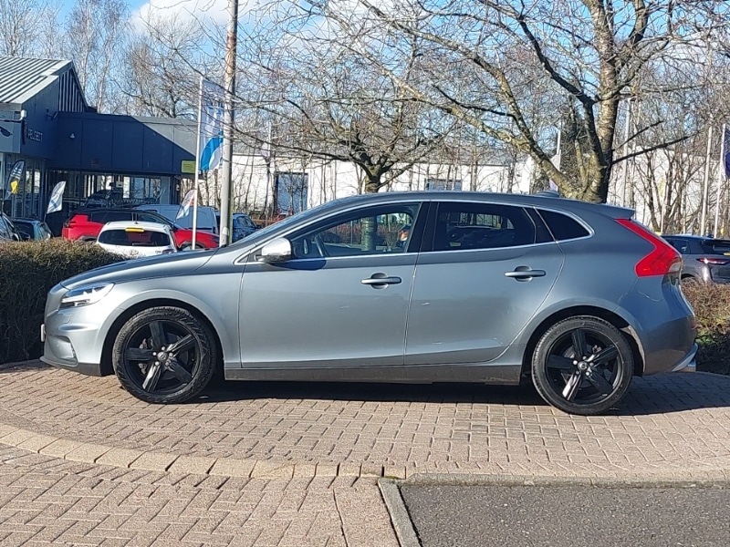 Used Volvo V40 2019 for sale - 77960489: Photo 4