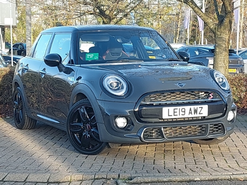 Used MINI Hatch 2019 for sale - 76579027: Photo 1