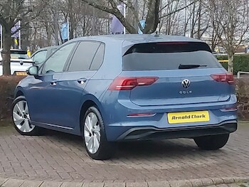 Used Volkswagen Golf 2024 for sale - 76911698: Photo