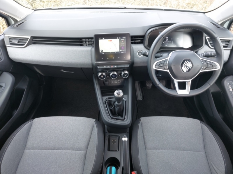 Used Renault Clio 2024 for sale - 77648602: Photo 2