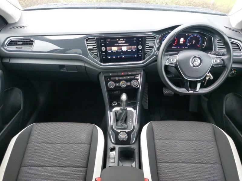 Used Volkswagen T-Roc 2018 for sale - 77908128: Photo 2