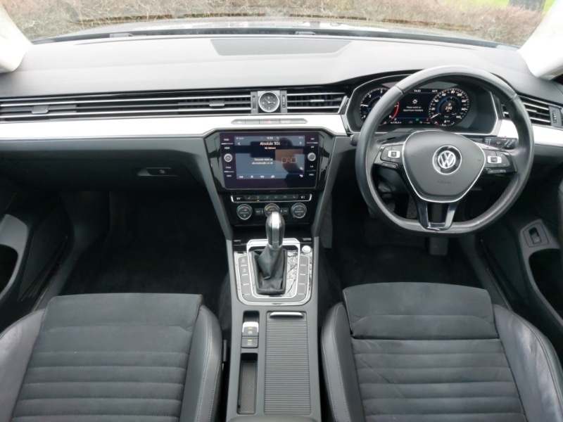 Used Volkswagen Passat 2017 for sale - 77531371: Photo 2