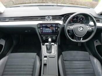 Used Volkswagen Passat 2017 for sale - 77531371: Photo