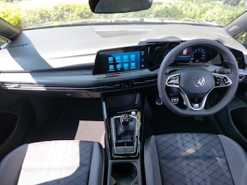 Used Volkswagen Golf 2024 for sale - 75763033: Photo