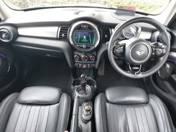 Used MINI Hatch 2019 for sale - 79529481: Photo