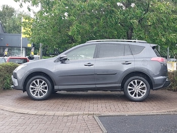Used Toyota RAV4 2018 for sale - 76221569: Photo 4